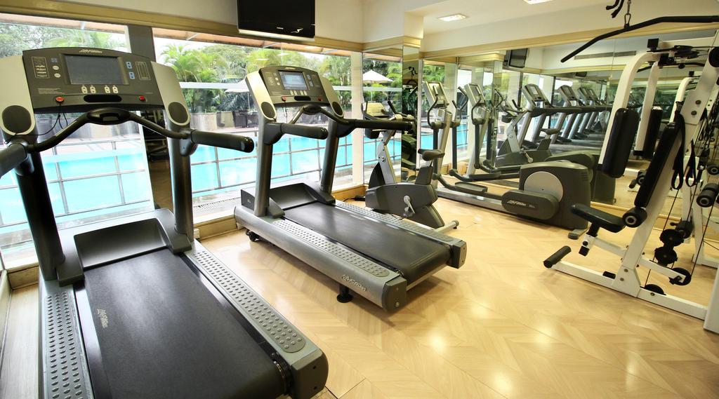 Vivanta Bengaluru Residency Road Eksteriør billede