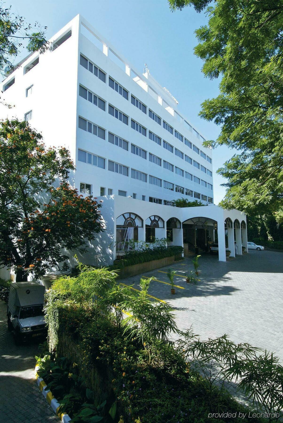 Vivanta Bengaluru Residency Road Eksteriør billede